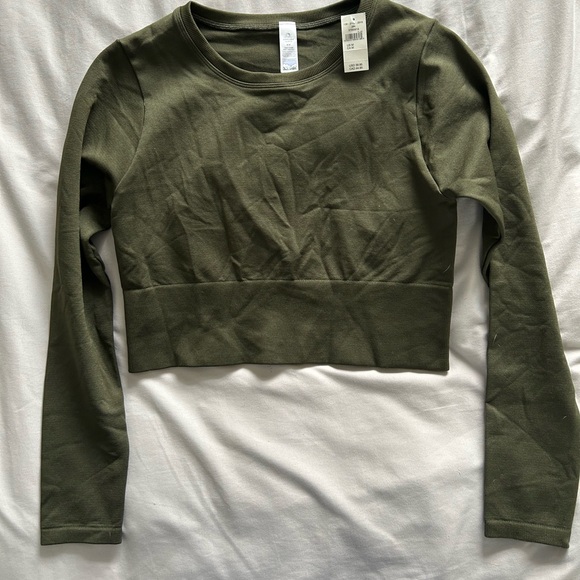 Aerie Offline Long Sleeve Cropped Top - Picture 2 of 8